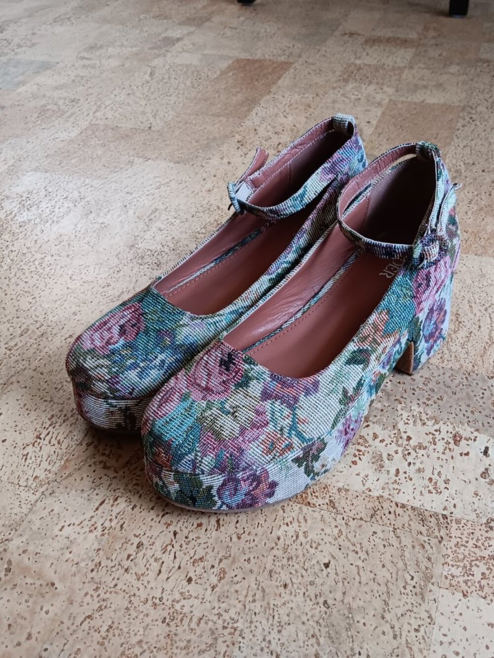 Tapestry Platforms - Picture 2 of 5